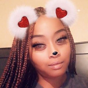 Meet your Posher, Candace